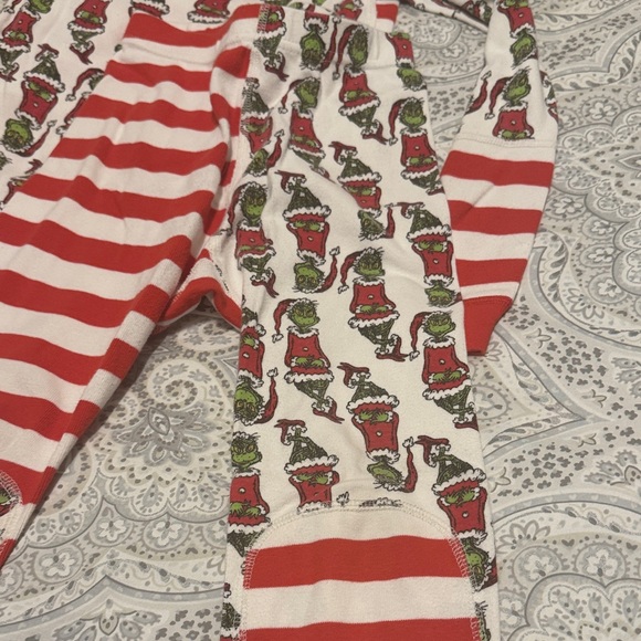Hanna Andersson Grinch Kids Pajamas size 6-7. - Picture 4 of 10